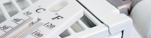 Thermometer on radiator
